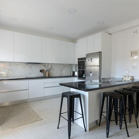 Spacious And Modern Flat For 4 아테네 외부 사진