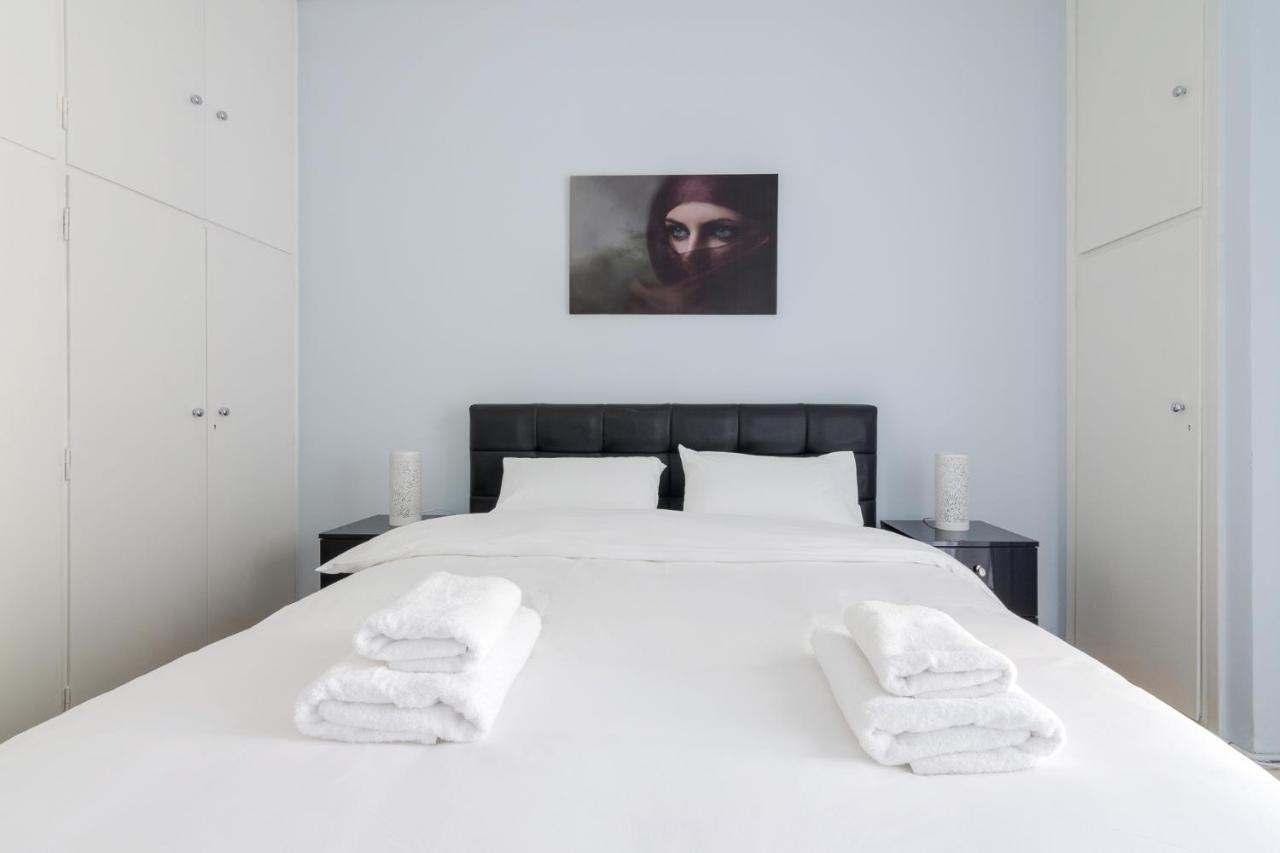 Spacious And Modern Flat For 4 아테네 외부 사진